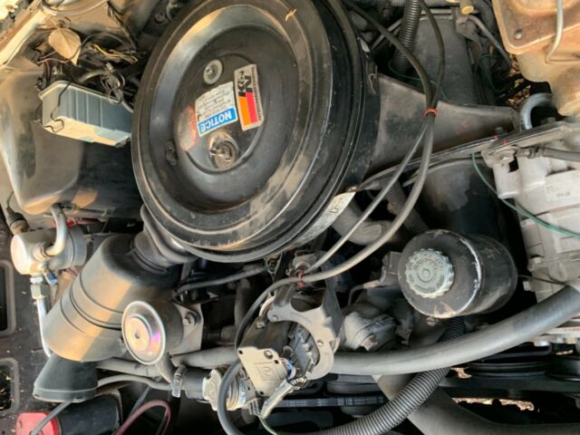 1984 GMC Suburban - photo 3