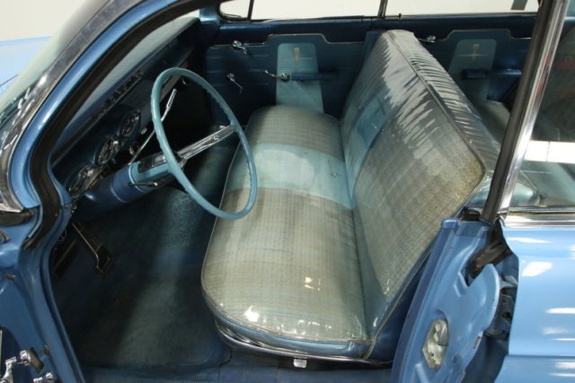 1961 Oldsmobile Dynamic 88 Holiday Sedan - photo 5
