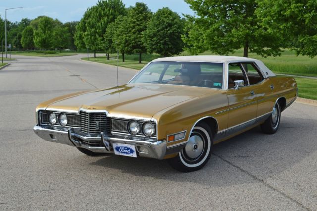 1972 Ford LTD - 4 door hardtop sedan - photo 12