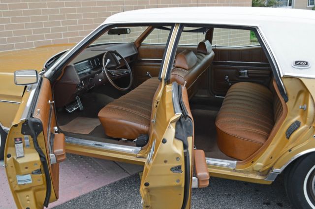 1972 Ford LTD - 4 door hardtop sedan - photo 13