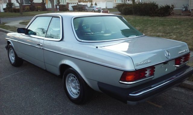 1982 Mercedes-Benz 300-Series - photo 7