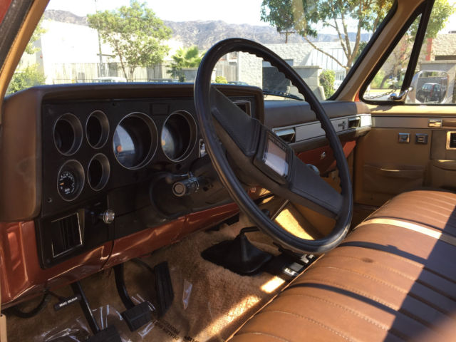 1986 Chevrolet C/K Pickup 2500 SILVERADO - photo 10