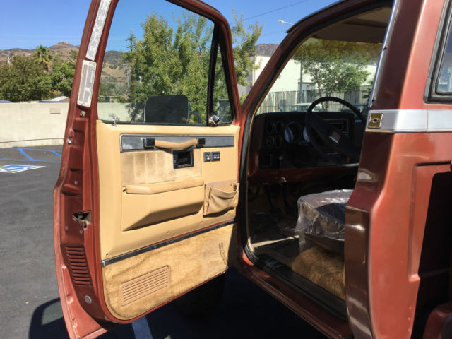 1986 Chevrolet C/K Pickup 2500 SILVERADO - photo 8