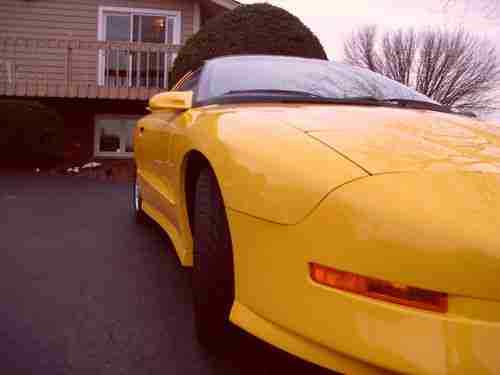 Super Rare1993 Sunfire Yellow Pontiac Firebird Trans Am 6 Speed T-tops 1993 Pontiac Trans Am