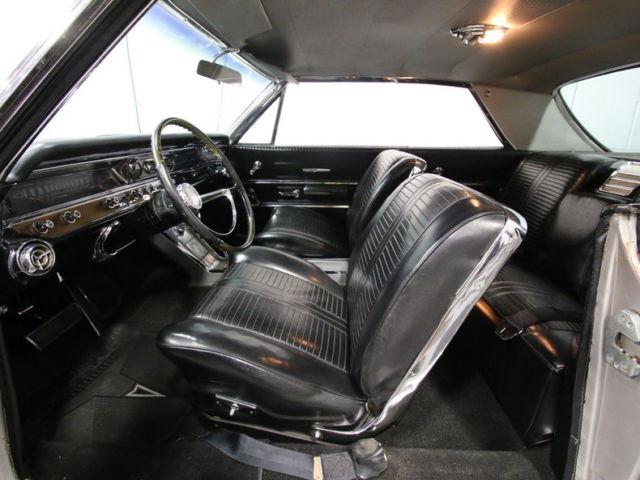 1963 Pontiac Grand Prix - photo 3