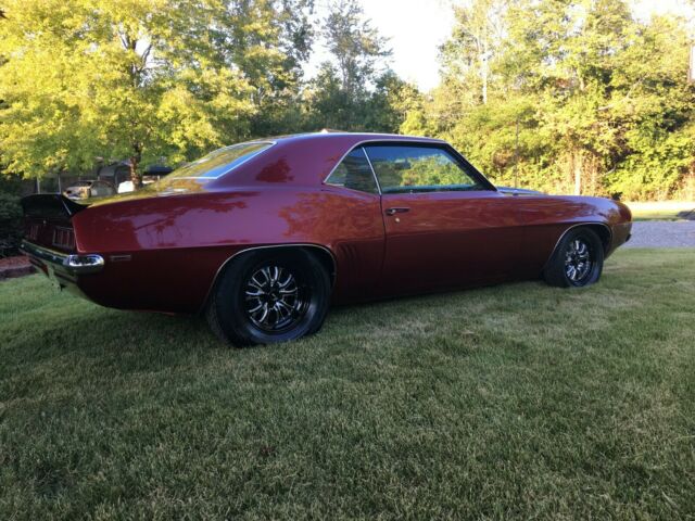 Super sweet candy apple red metallic SS clone with a 355 V8 ..lots of new parts 1969 Chevrolet Camaro SS clone