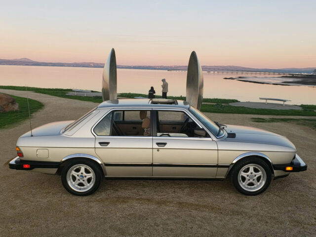 1988 BMW 5-Series 528E - photo 7