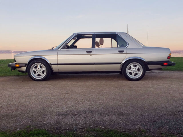 1988 BMW 5-Series 528E - photo 8