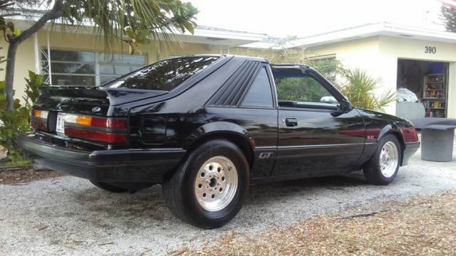 1985 Ford Mustang GT - photo 6
