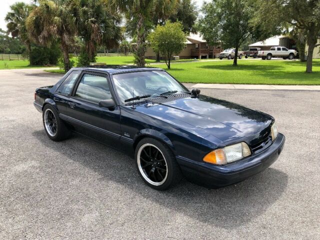 1992 Ford Mustang Coupe LX - photo 4
