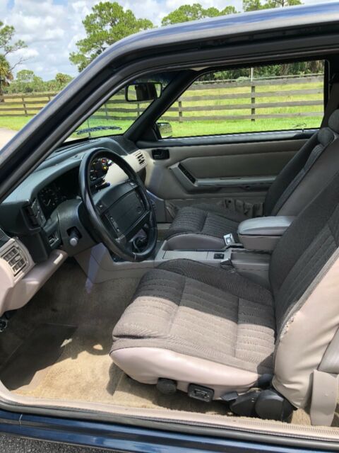 1992 Ford Mustang Coupe LX - photo 5