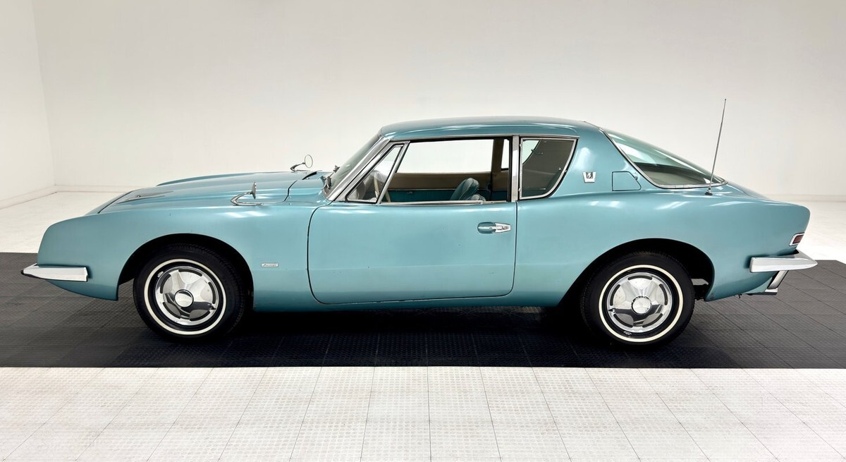 1963 Studebaker Avanti R2 Coupe - photo 2