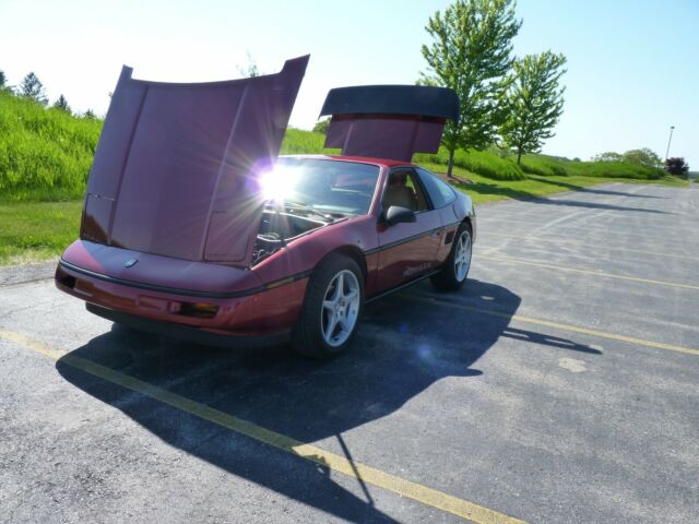 1988 Pontiac Fiero - photo 9