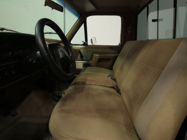 1987 Ford F-150 XL 4X4 - photo 4