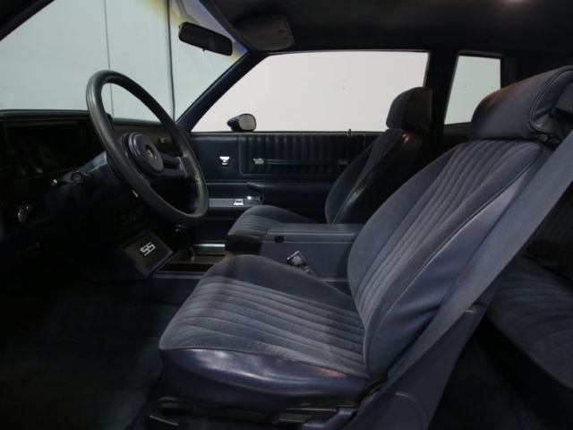 1984 Chevrolet Monte Carlo Base Coupe 2-Door - photo 3
