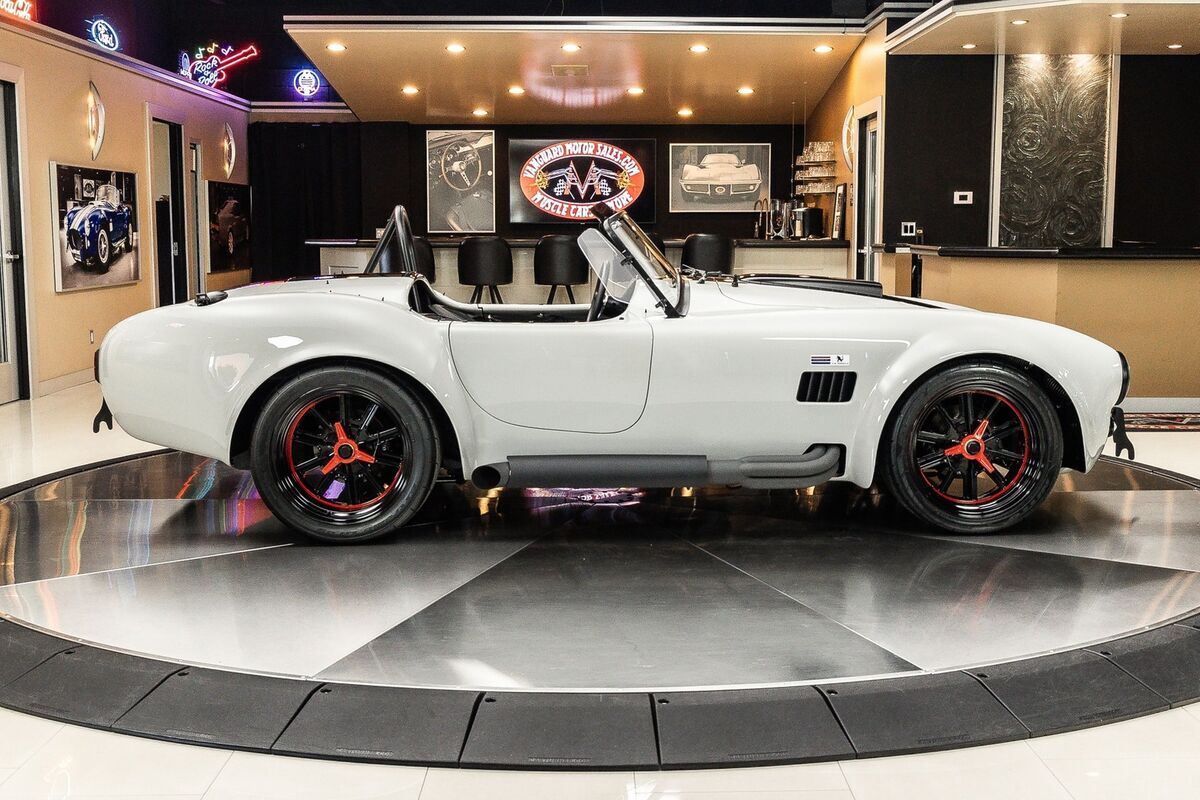 1965 Shelby Cobra Superformance - photo 11