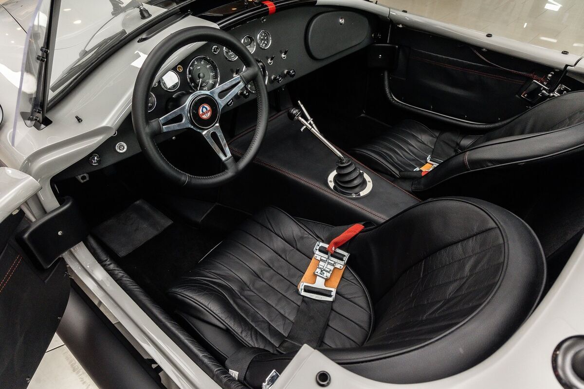 1965 Shelby Cobra Superformance - photo 2