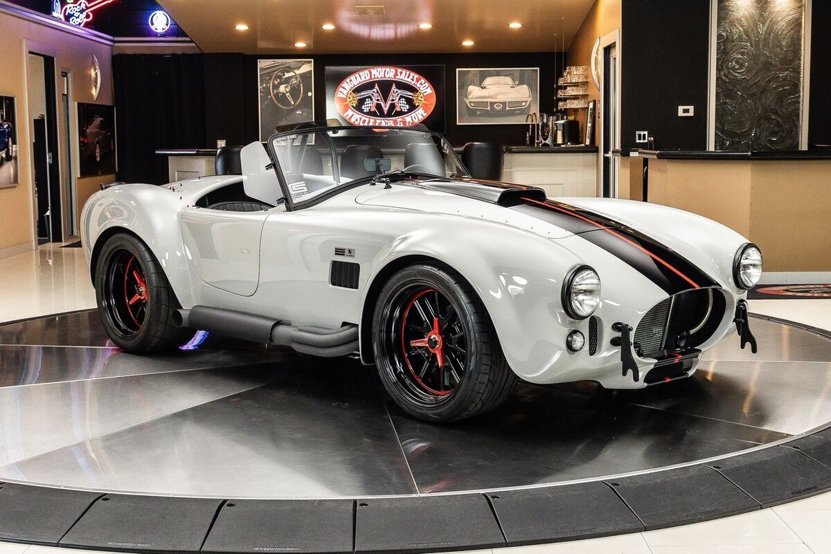 1965 Shelby Cobra Superformance - photo 9