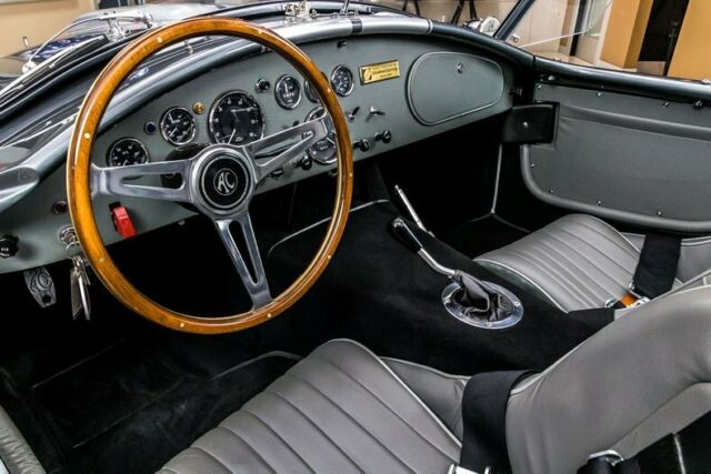 1965 Shelby Cobra Superformance - photo 2