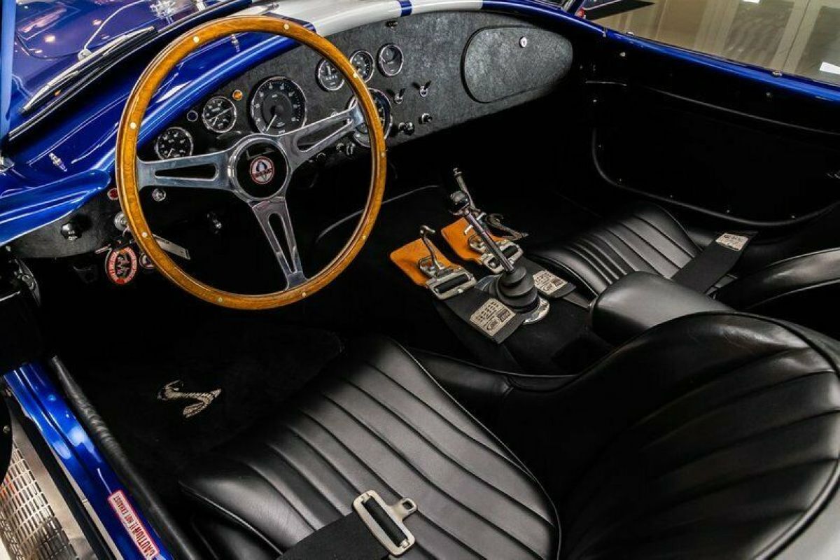 1965 Shelby Cobra Superformance - photo 2