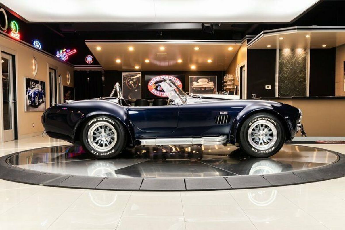 1965 Shelby Cobra Superformance - photo 11