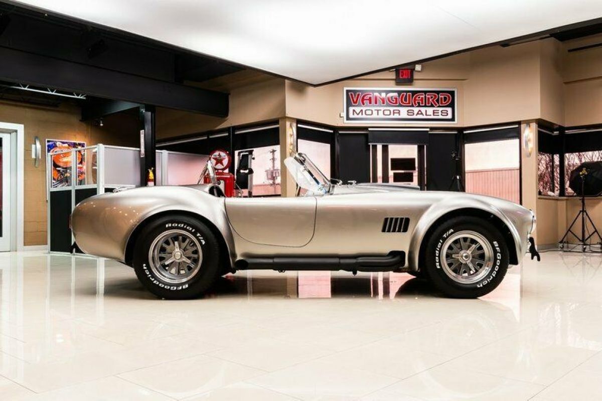 1965 Shelby Cobra Superformance - photo 10