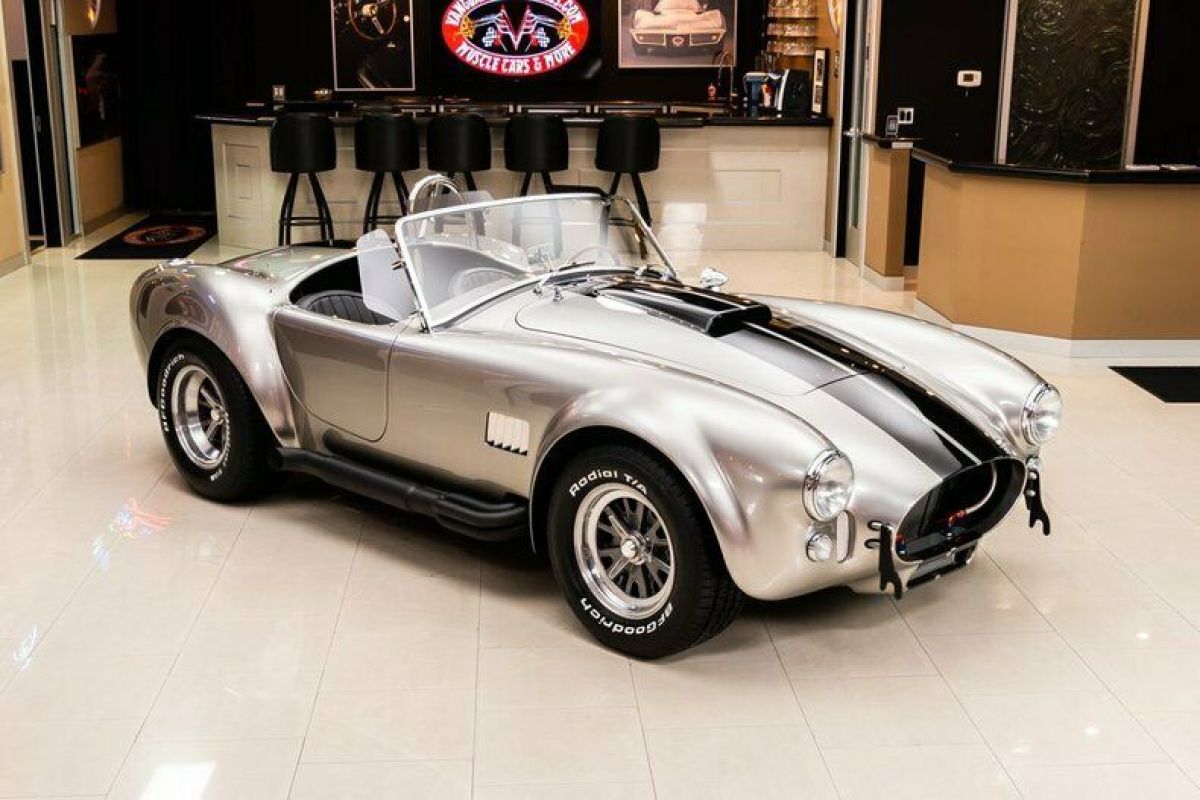 1965 Shelby Cobra Superformance - photo 9