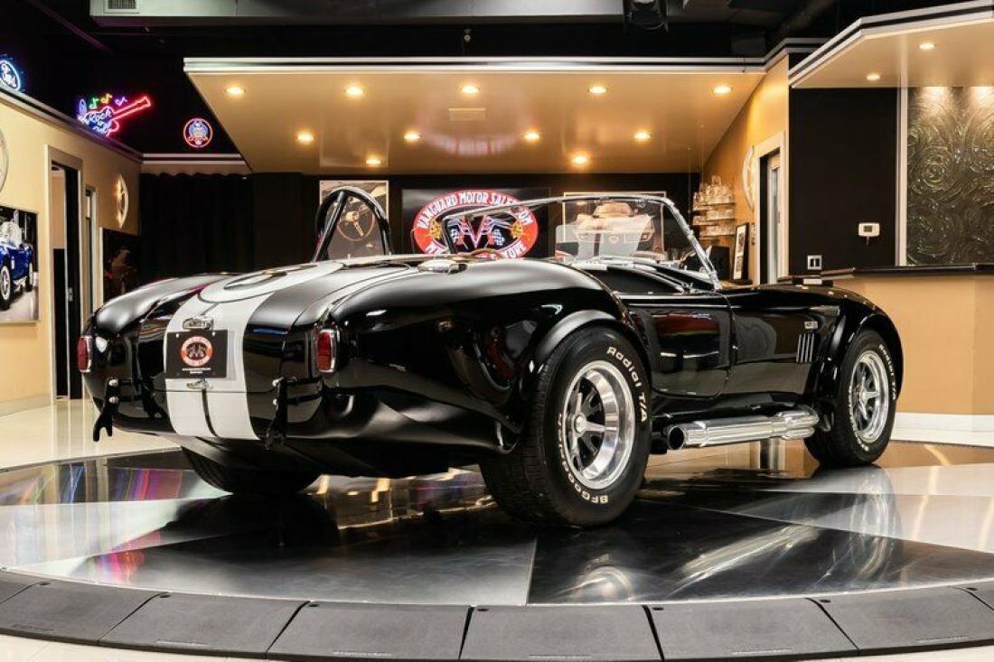 1965 Shelby Cobra Superformance - photo 12