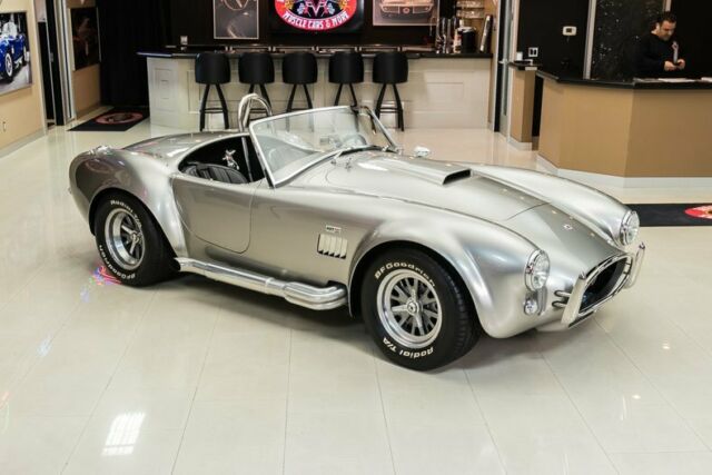 1965 Shelby Cobra Superformance - photo 9