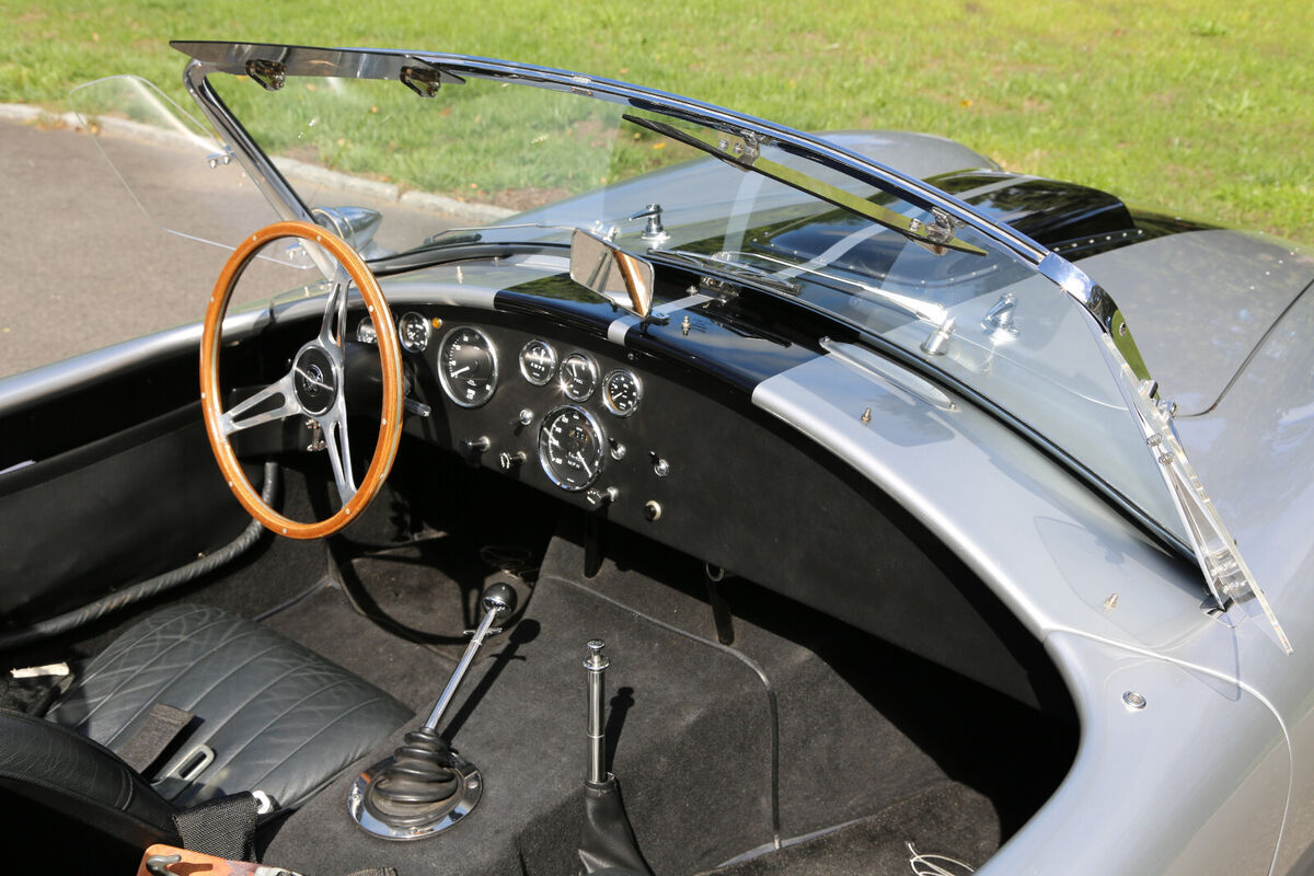1965 Shelby Cobra Superformance - photo 3