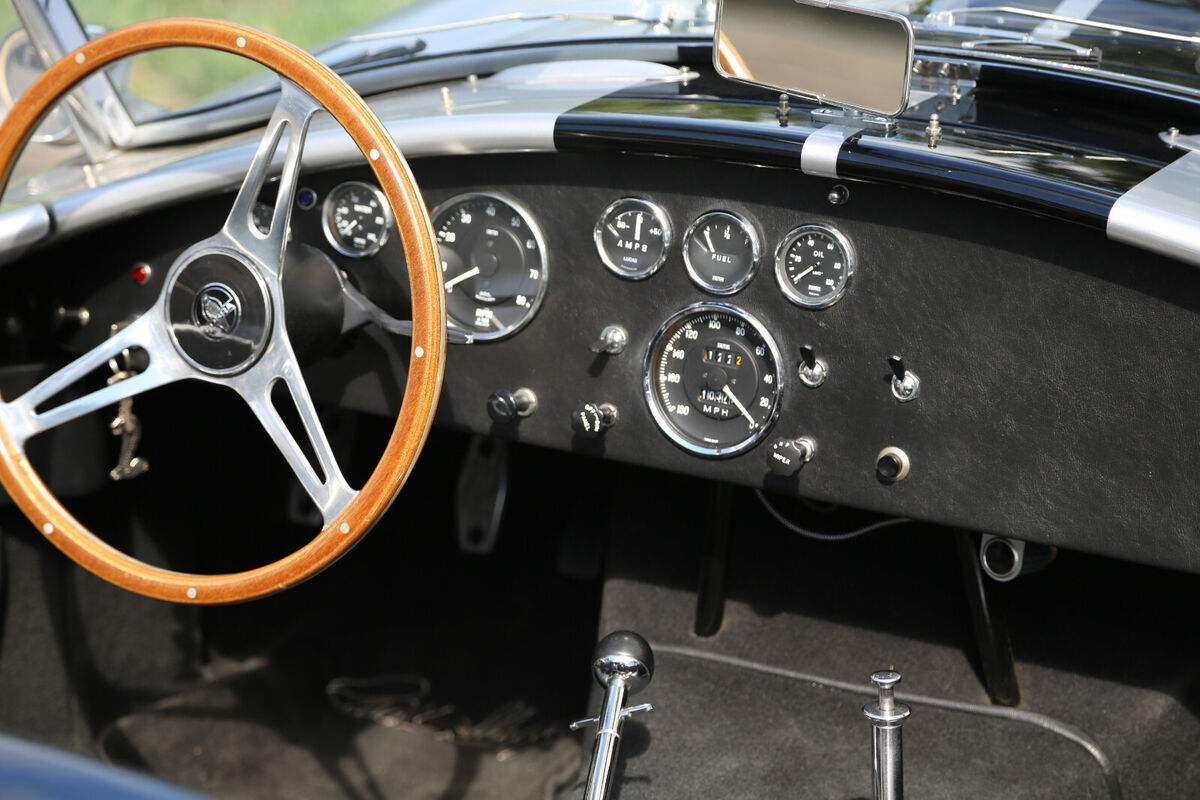1965 Shelby Cobra Superformance - photo 5