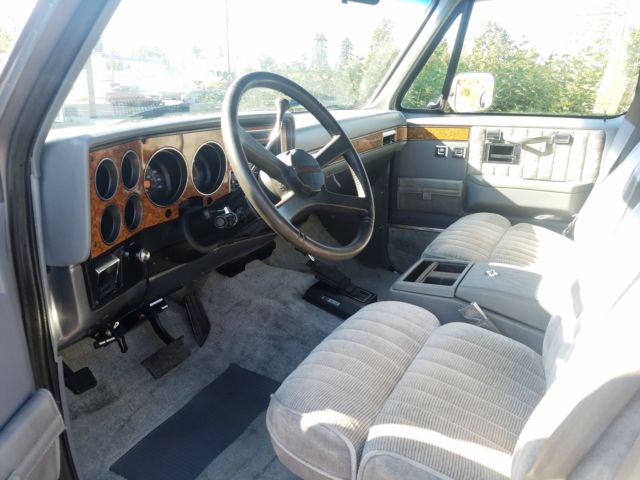 1989 Chevrolet Suburban - photo 7