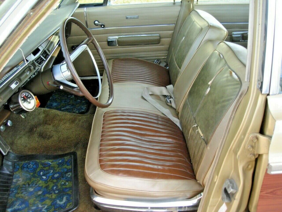 1968 Chrysler Town & Country - photo 8