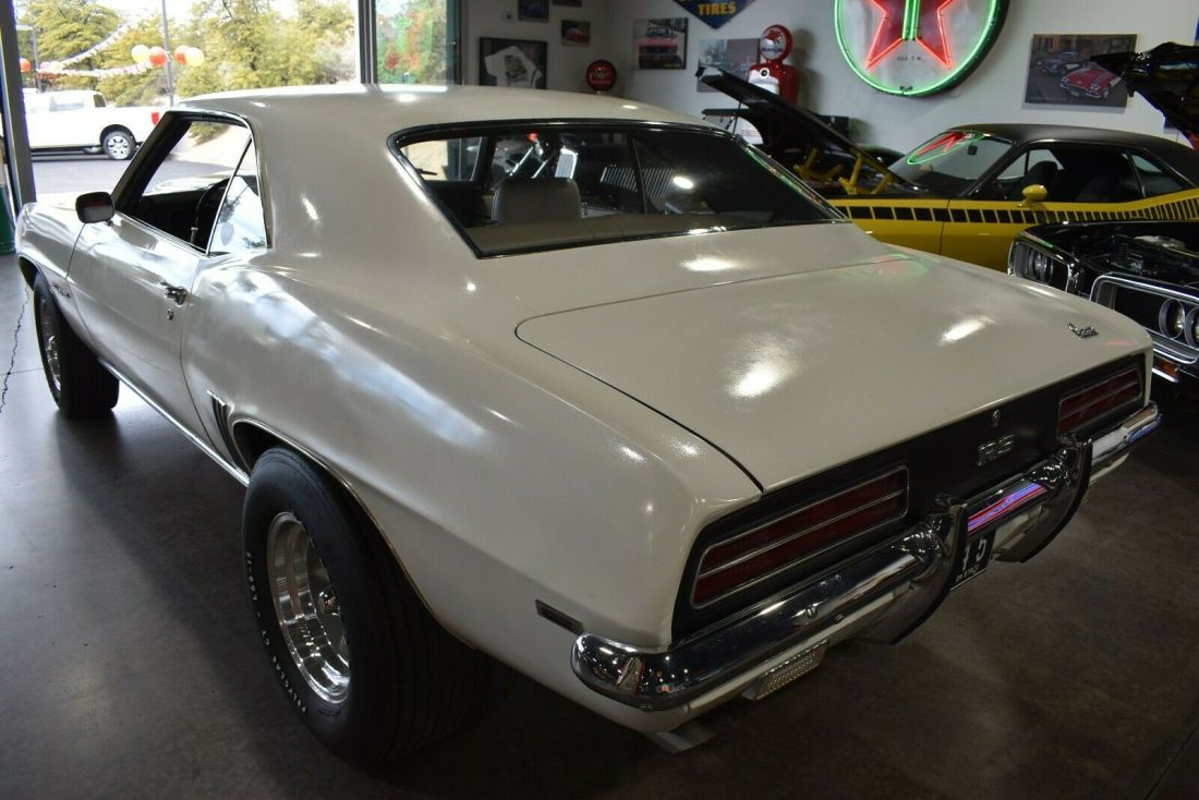 1969 Chevrolet Camaro RS - photo 6