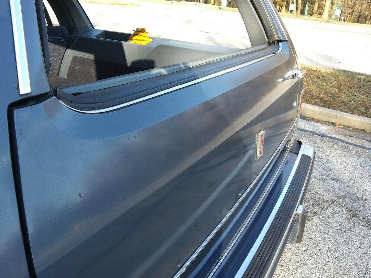1984 Oldsmobile Custom Cruiser Station Wagon - photo 5