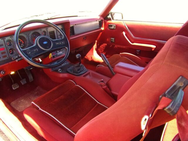 1986 Ford Mustang GT - photo 11