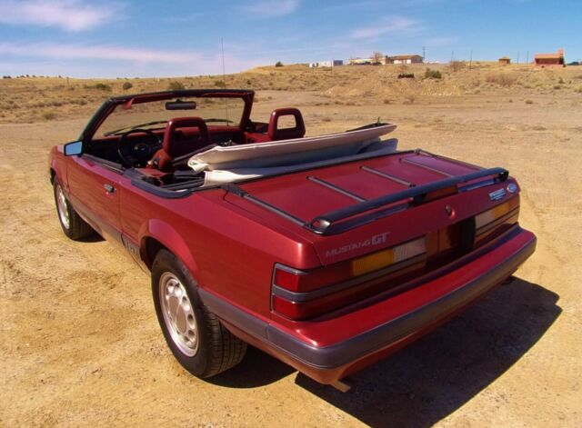 1986 Ford Mustang GT - photo 4