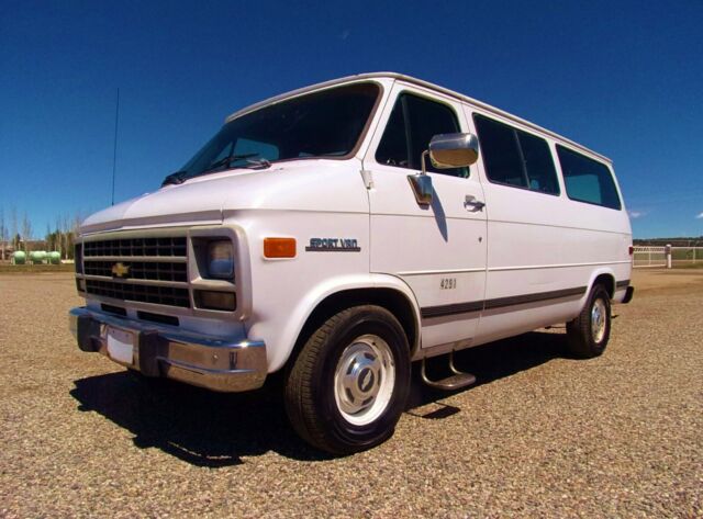 Survivor 1994 Chevrolet Sport Van G20 Rear AC 30K Orig Miles Rust Free 1994 Chevrolet G20 Van G20
