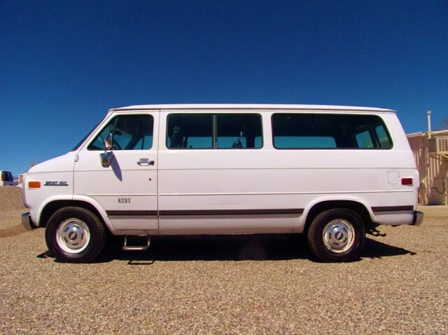 1994 Chevrolet G20 Van G20 - photo 2