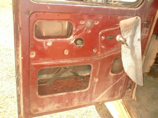 1953 Willys Station Wagon - photo 10