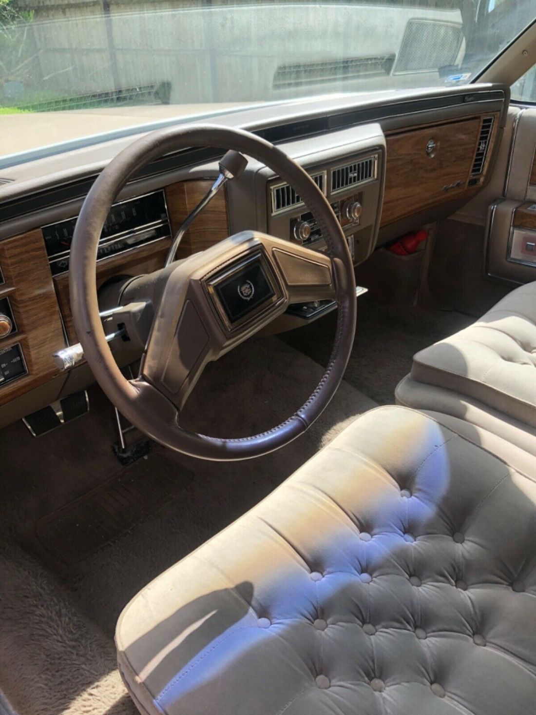 1985 Cadillac Fleetwood - photo 6