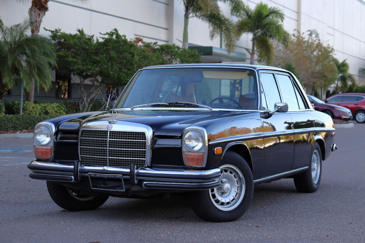 SURVIVOR QUALITY - A UNIQUE CLASSIC 1972 Mercedes-Benz 250
