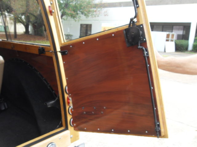 1960 Morris Minor Traveler Woody Wagon - photo 11