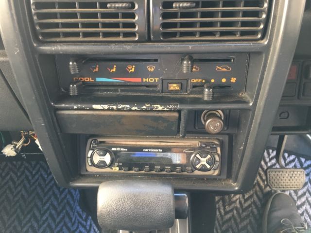 1992 Suzuki Samurai 4x4 Right Hand Drive Perfect for Mail Delivery - photo 12