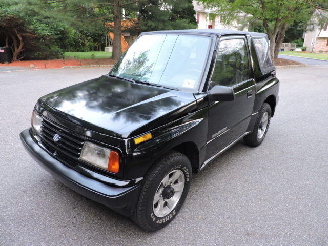 Suzuki Sidekick 1994 4WD Convertible, Manual Transmission 1994 Suzuki Sidekick