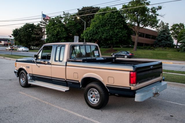1990 Ford F-150 XLT Lariat Extended Cab Pickup 2-Door - photo 3