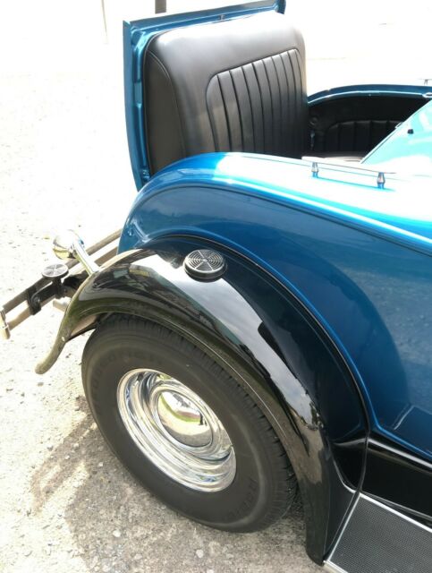1931 Ford Model A Roadster - photo 9