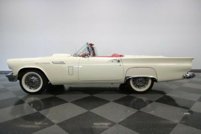 1957 Ford Thunderbird Convertible - photo 3