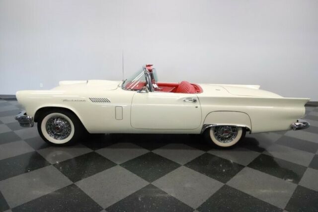 1957 Ford Thunderbird Convertible - photo 8