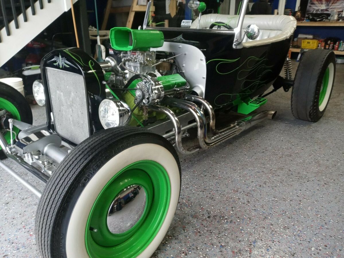 .T Bucket -1923.Ford t bucket .Show winner Highly detailed.350 engine.video aval 1975 Other Makes t bucket